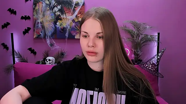 holy kitty online show from 10/31/25, 09:10