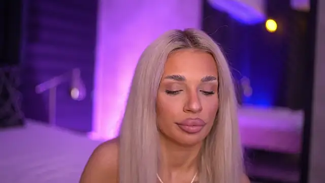 Candy Ivy online show from 09/28/25, 06:13