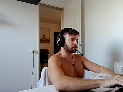 alpha-hunk online show from 03/24/26, 03:39