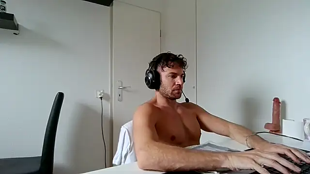 alpha-hunk online show from 04/10/26, 12:10