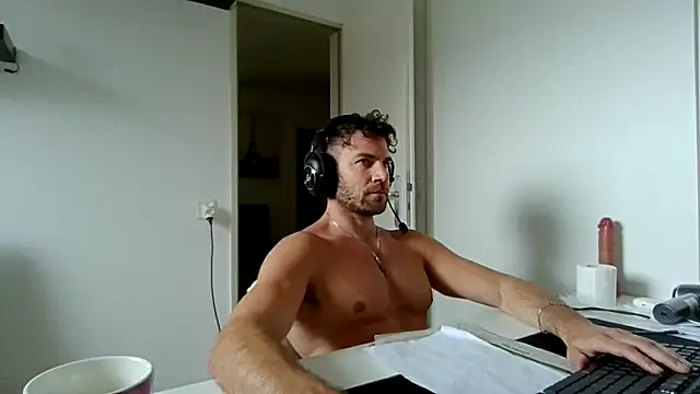 alpha-hunk online show from 04/14/26, 11:49