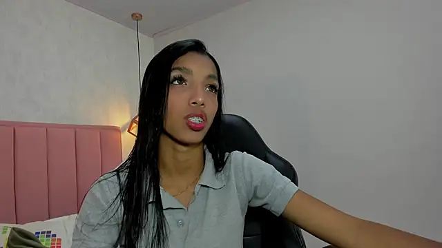 MAYROBERTSS online show from 02/10/25, 12:18