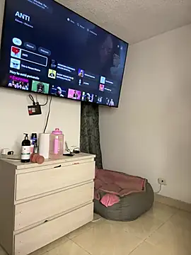 ariiel  online show from 12/26/24, 01:07