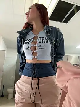 ariiel  online show from 10/11/25, 03:43