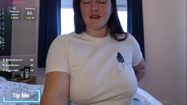 BustyBonnieUK online show from 12/12/24, 10:02