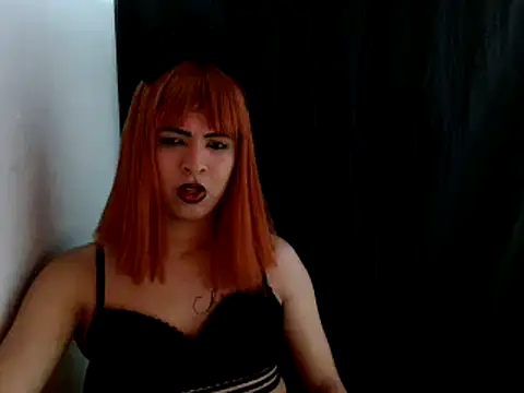 estefania224 online show from 01/11/25, 12:44