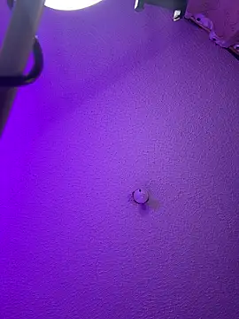 aurora divine online show from 04/05/26, 02:58