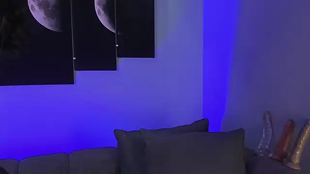 Snapshot of maddy_walker chatting on 01/10/25, 08:37 maddy walker online show from 01/10/25, 08:37