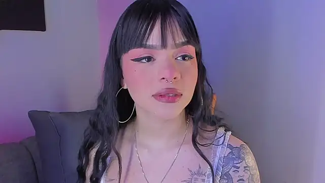 Snapshot of maddy_walker chatting on 01/15/25, 09:09 maddy walker online show from 01/15/25, 09:09