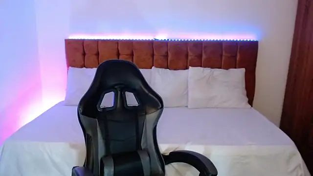 alexiaaross online show from 09/19/25, 09:22