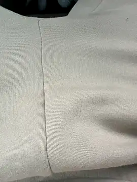 bigbeast19393 online show from 11/30/25, 08:24