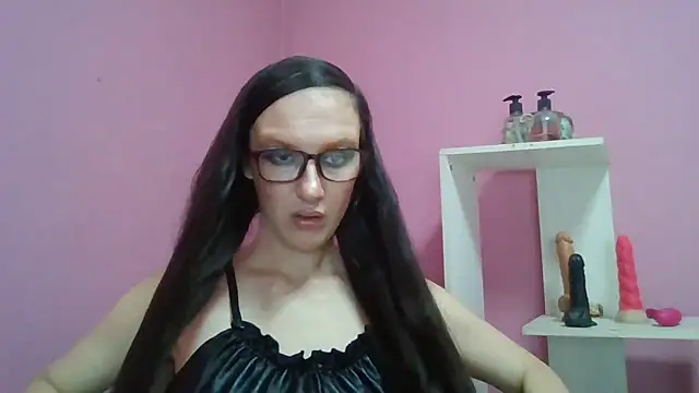 Snapshot of LolaBoobs chatting on 05/14/26, 07:37 LolaBoobs online show from 05/14/26, 07:37