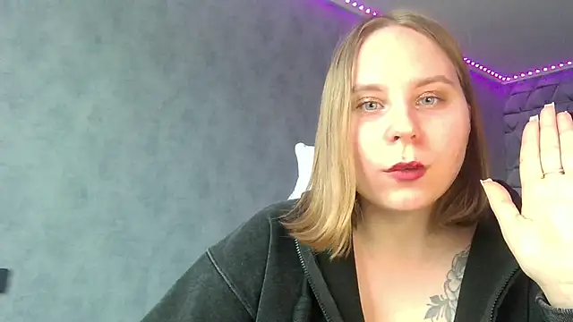 Thalia  Star online show from 02/10/25, 07:58