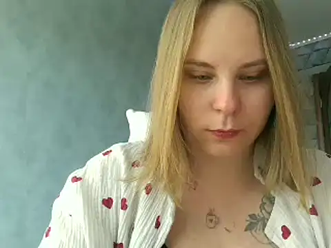 Thalia  Star online show from 02/24/25, 09:53