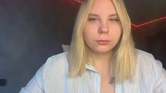 Thalia  Star online show from 12/04/25, 08:56