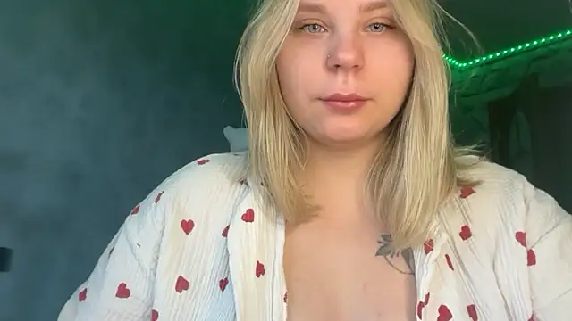 Thalia  Star online show from 12/21/25, 09:38