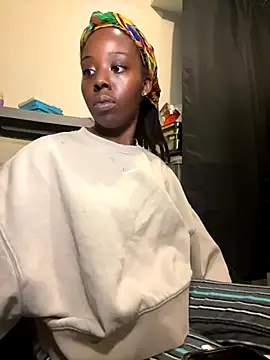 choclatepeaach online show from 11/11/25, 12:49