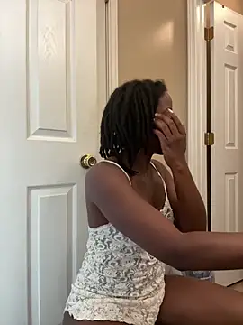 choclatepeaach online show from 04/12/26, 01:27