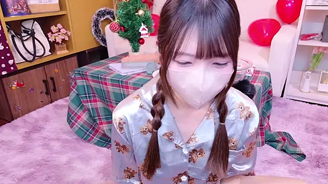 Snapshot of Naachan_-sub- chatting on 02/13/25, 11:50 Naachan -sub- online show from 02/13/25, 11:50
