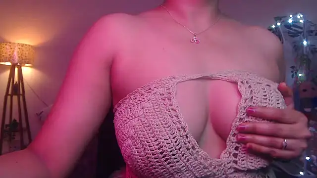 Zonayesha online show from 10/28/25, 08:00