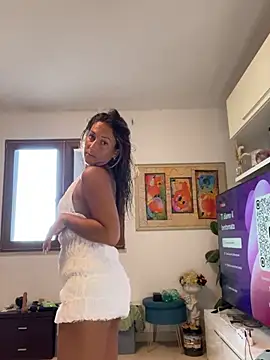 Snapshot of feetqueen96 chatting on 06/30/26, 04:19 feetqueen96 online show from 06/30/26, 04:19