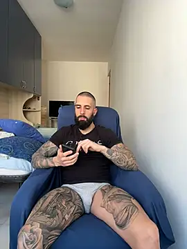 Snapshot of Gioeltoro89 chatting on 05/02/26, 03:06 Gioeltoro89 online show from 05/02/26, 03:06