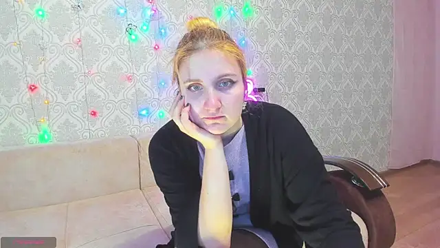 Miss Elsa  online show from 03/12/25, 09:23