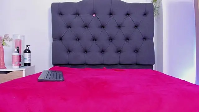 Alyssa jones online show from 02/28/25, 06:54