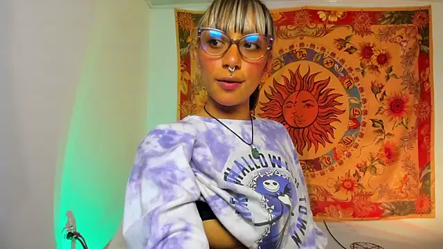 Snapshot of Demeter__ chatting on 06/11/26, 02:53 Demeter online show from 06/11/26, 02:53