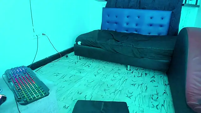 Camila TransGirl online show from 03/20/25, 04:07