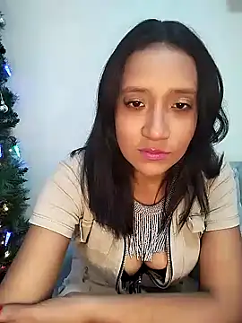 Snapshot of cami_victoria chatting on 12/09/24, 07:07 cami victoria online show from 12/09/24, 07:07