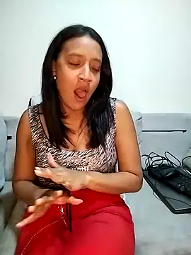 Snapshot of cami_victoria chatting on 02/10/25, 03:03 cami victoria online show from 02/10/25, 03:03