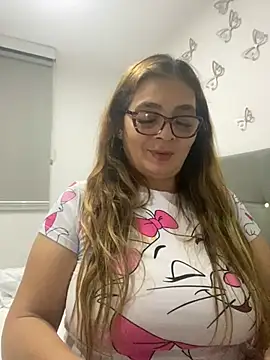 AntonellaAlondra4 online show from 12/20/24, 04:42