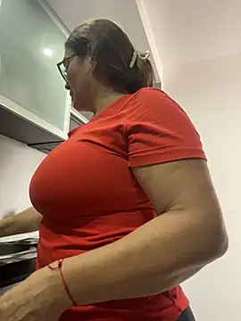 AntonellaAlondra4 online show from 12/22/24, 07:21