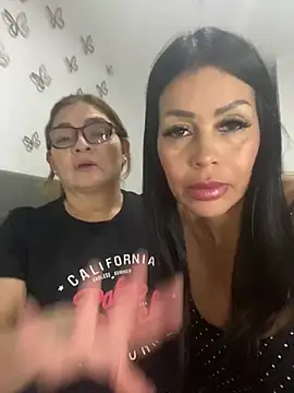 AntonellaAlondra4 online show from 01/01/25, 10:46