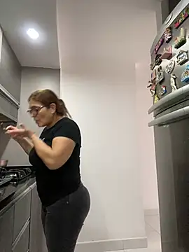 AntonellaAlondra4 online show from 01/03/25, 06:24