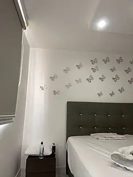 AntonellaAlondra4 online show from 01/10/25, 02:45