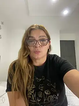 AntonellaAlondra4 online show from 01/11/25, 01:37