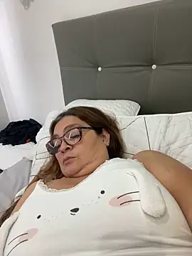 AntonellaAlondra4 online show from 03/03/25, 01:42