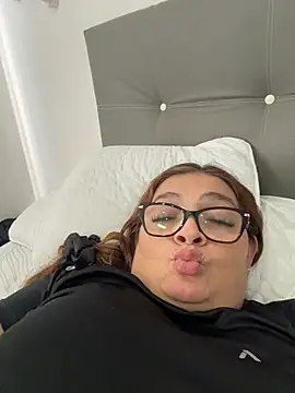 AntonellaAlondra4 online show from 03/15/26, 12:44