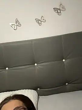 AntonellaAlondra4 online show from 04/04/26, 11:08