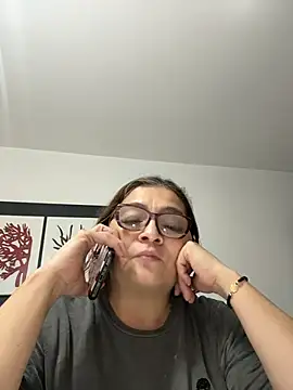 AntonellaAlondra4 online show from 04/12/26, 03:11