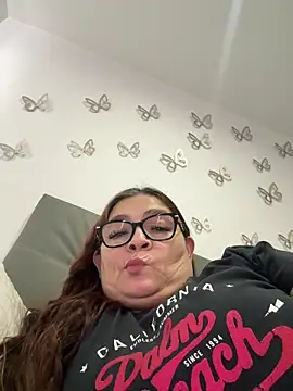 AntonellaAlondra4 online show from 05/27/26, 09:23