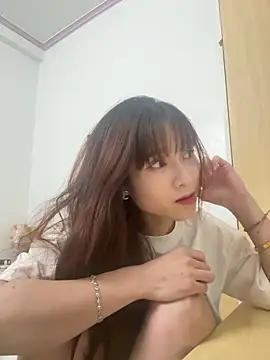 Snapshot of doanlogach chatting on 10/04/25, 08:29 doanlogach online show from 10/04/25, 08:29