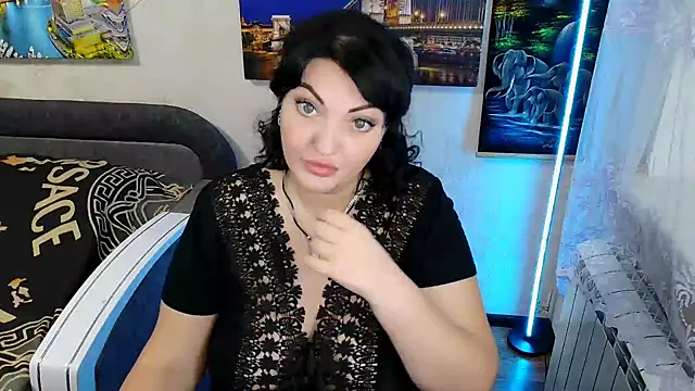 Snapshot of Lady_Boom_Wild_ chatting on 09/28/25, 04:01 Lady Boom Wild online show from 09/28/25, 04:01