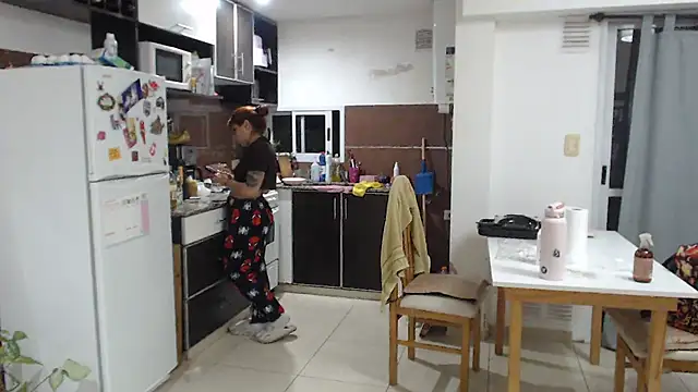bunnylolaa4 online show from 06/01/26, 11:28