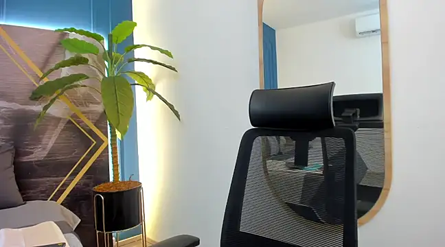 NathRossi online show from 12/03/24, 06:49