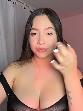 NathRossi online show from 10/18/25, 01:41