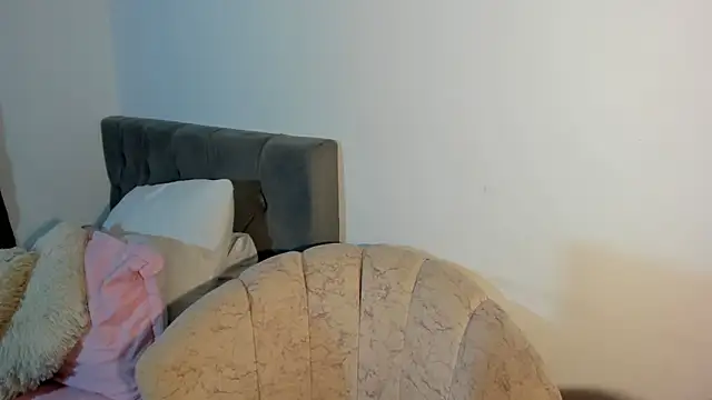 Mia blaiir online show from 04/08/26, 01:38