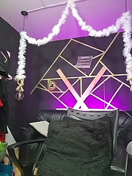 Gelena Black online show from 12/17/25, 04:35